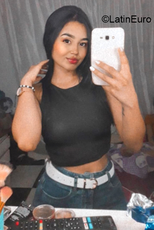Date this charming Colombia girl Doriana from Medellín CO30749