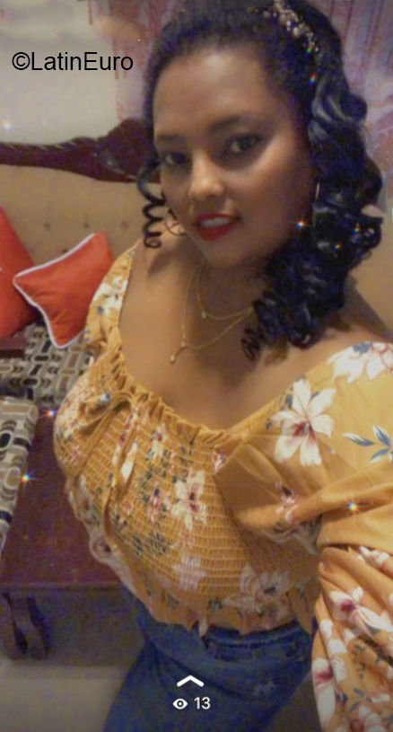 Date this hot Dominican Republic girl Romeri from Santo Domingo DO40171