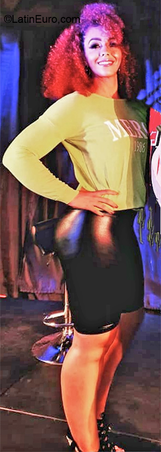 Date this exotic Colombia girl Maria from Bogota CO30846