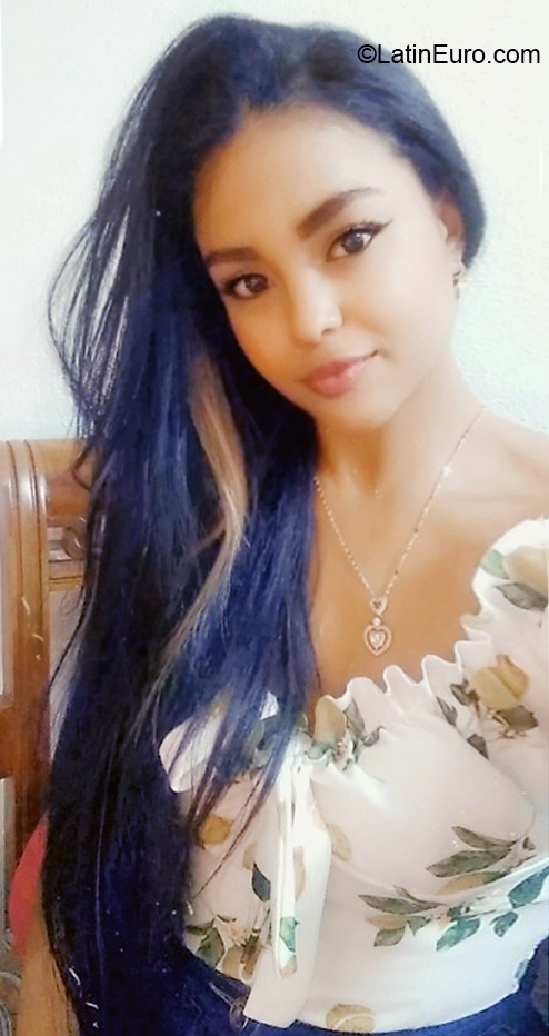 Date this funny Venezuela girl Esmeralda from Caracas VE4158