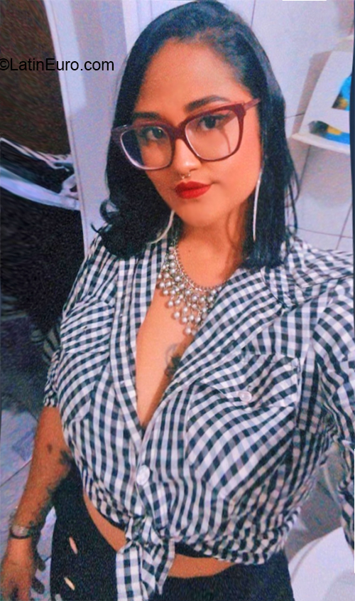 Date this stunning El Salvador girl Tailana from San Salvador SV173