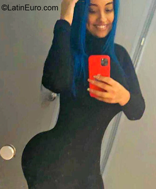 Date this passionate Dominican Republic girl Ana from Santiago DO40231