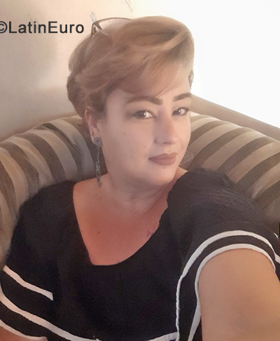 Date this good-looking Brazil girl Dila from Itai BR11480