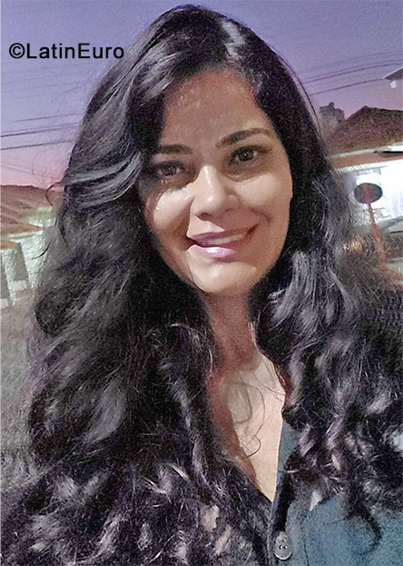 Date this voluptuous Brazil girl Carmen from Sao Carlos BR11482