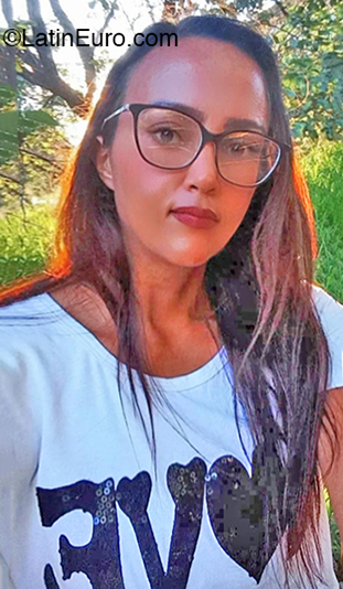 Date this sensual Brazil girl Fernanda from Sao Jose Do Rio Preto BR11501