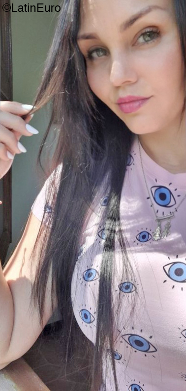 Date this hot Venezuela girl Lorena from Valera VE4089