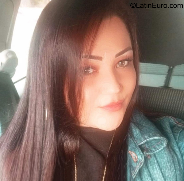 Date this passionate Brazil girl Hevary from Colombo BR11520