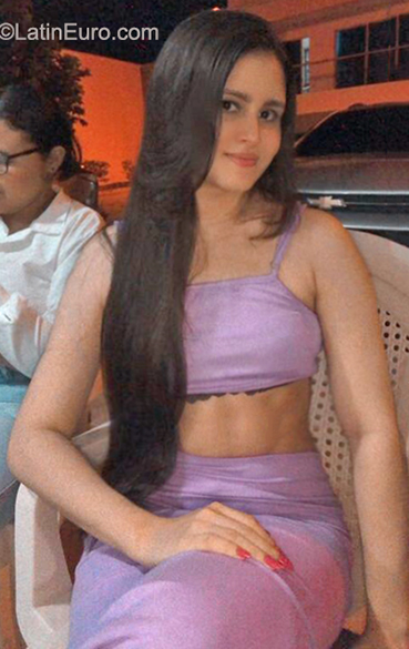 Date this beautiful Colombia girl Maria from Colombia CO30994