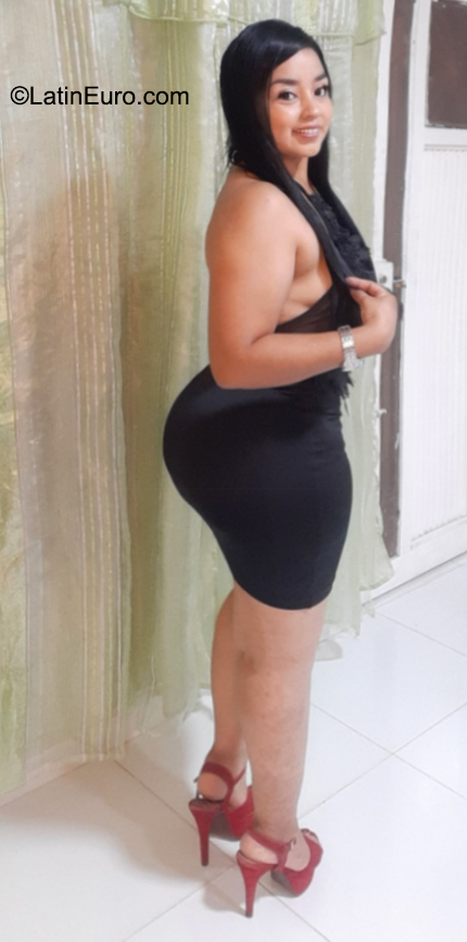 Date this cute Colombia girl Patricia from Cali CO31001