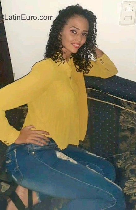 Date this exotic Colombia girl Jael from Santa Marta CO31003