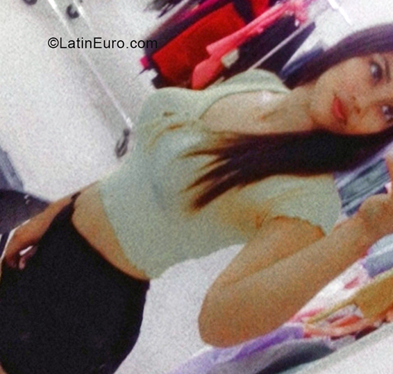 Date this good-looking Venezuela girl Greidi from Punta De Mata VE4106