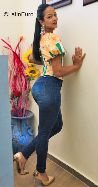 Date this hot Dominican Republic girl Gabriela from Mao DO40328