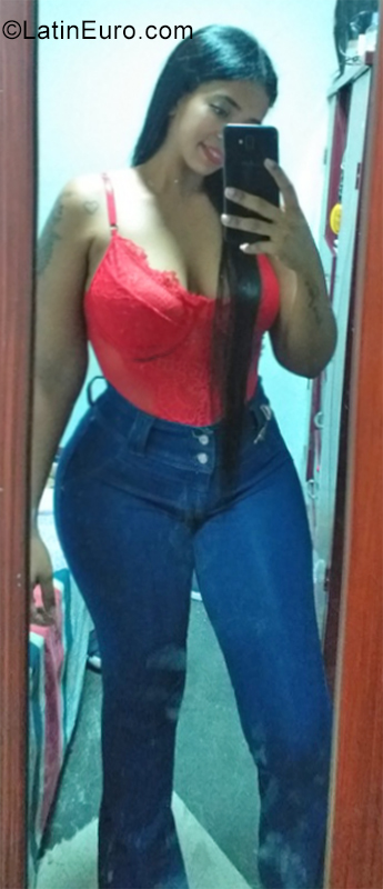 Date this athletic Colombia girl Angelica from Cali CO31064