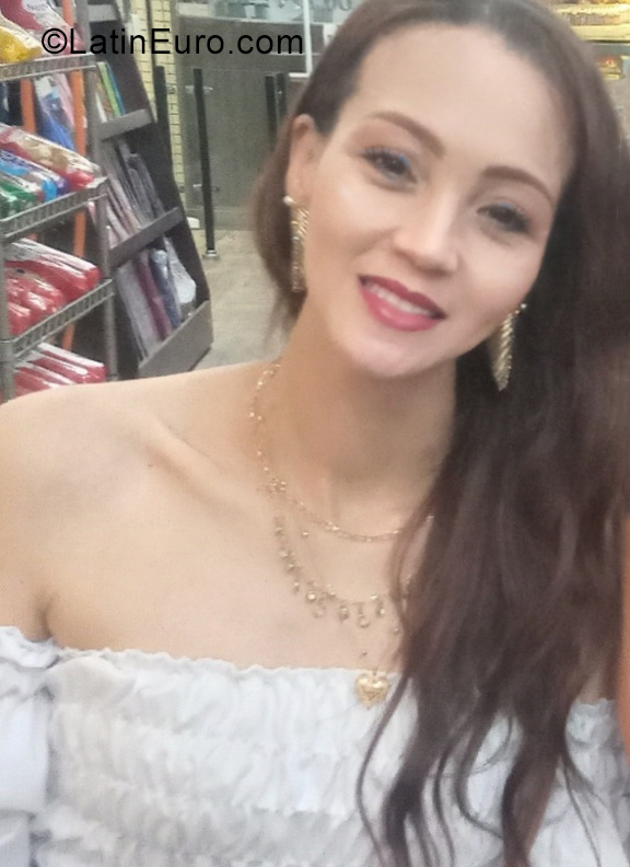 Date this gorgeous Brazil girl Leila from Mogi Das Cruzes BR11548