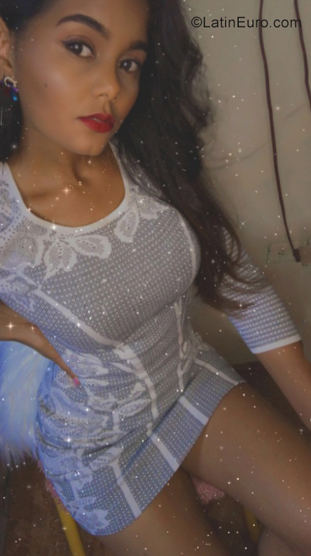 Date this exotic Dominican Republic girl Ana from Santo Domingo DO40370