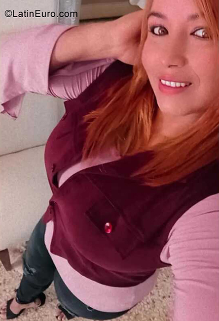 Date this happy Dominican Republic girl Dilenia from Santo Domingo DO40612
