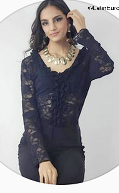 Date this good-looking Venezuela girl MoonFlower from  VE4120