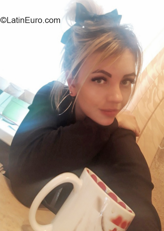 Date this delightful Belarus girl Valeria from Gomel BY10