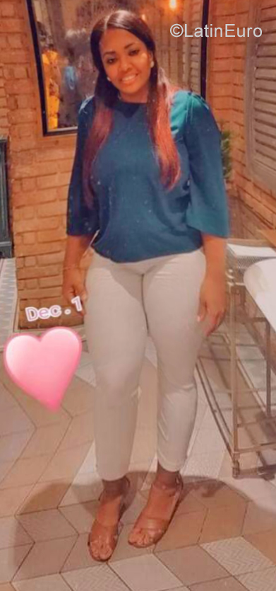 Date this foxy Dominican Republic girl Ingri from Santo Domingo DO40454