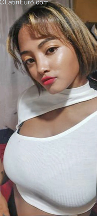 Date this lovely Dominican Republic girl Lorena from Santo Domingo DO40455