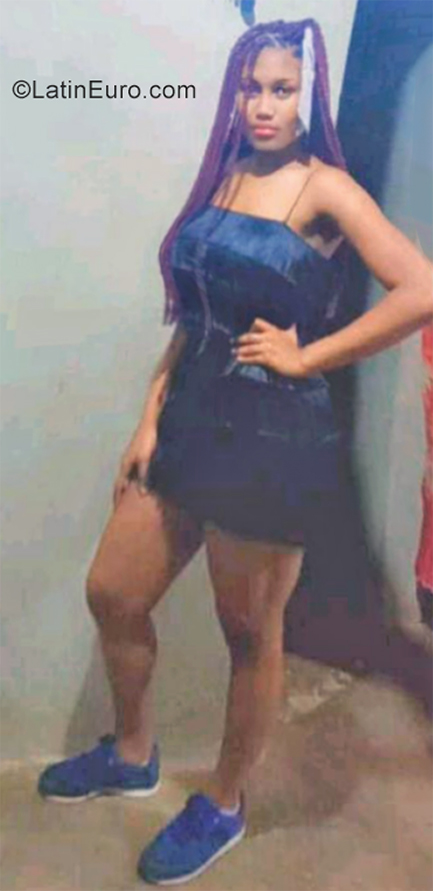 Date this athletic Colombia girl Evarlides from Medellin CO31196