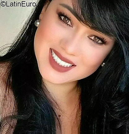 Date this foxy French Southern Territories girl Mar from Paris BR11603