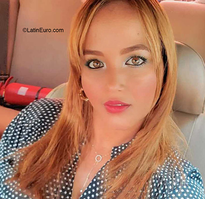 Date this tall Dominican Republic girl Eliannis from Santo Domingo DO40495