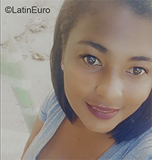 Date this hard body Dominican Republic girl Luisaury from Nagua DO40504