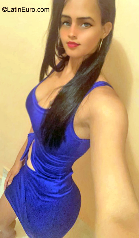 Date this young Dominican Republic girl Gaby from Santo Domingo DO40544