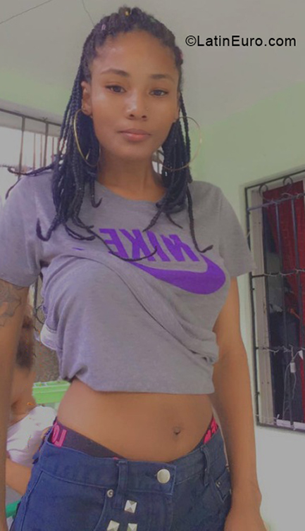 Date this tall Dominican Republic girl Sofia from Puerto Plata DO40623