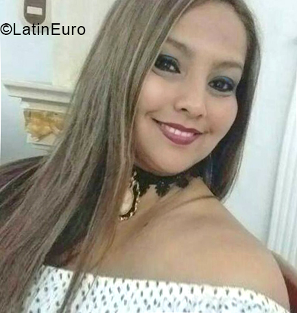 Date this nice looking Colombia girl Caleita from Cali CO31471