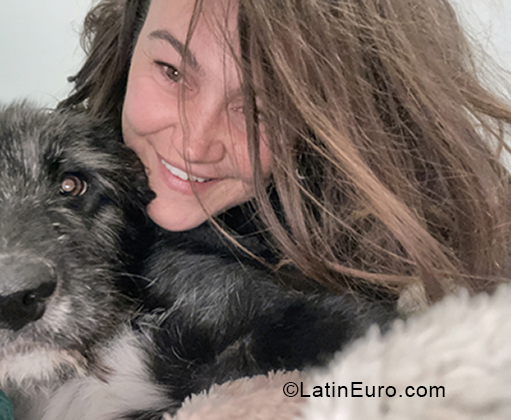 Date this hot Romania girl Adina from Focsani RO85