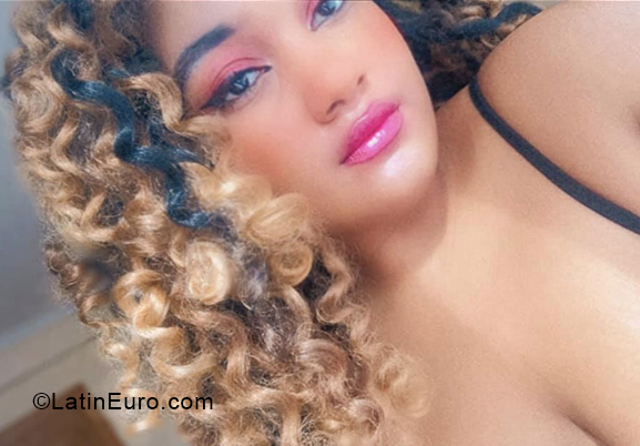 Date this tall Spain girl Galilea Walter from Valencia ES697