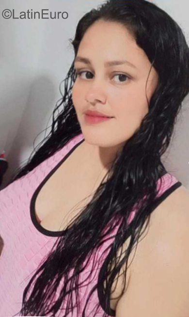 Date this hot Venezuela girl Lucia from Maracaibo VE4175