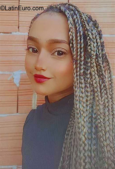 Date this young Brazil girl Nely from Curitiba BR11757