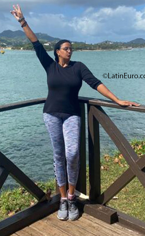 Date this happy Dominican Republic girl Jacquelin from Santiago De Los Caballeros DO40739