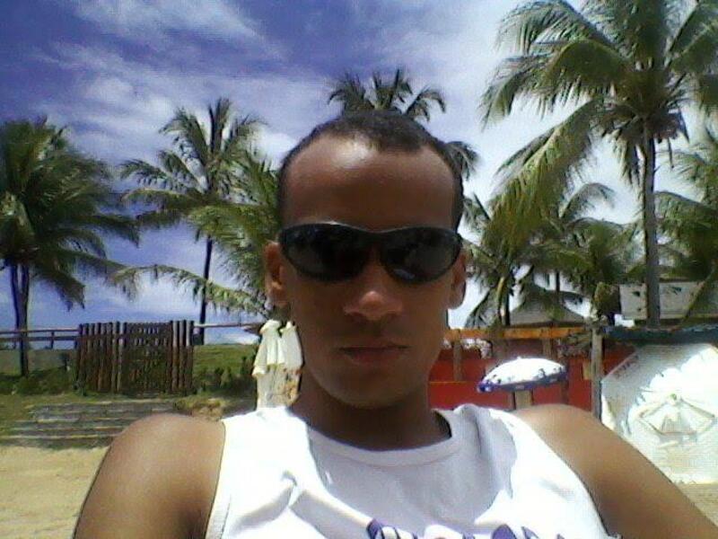 Date this hot Brazil man Leandro from Entre Rios BR11822