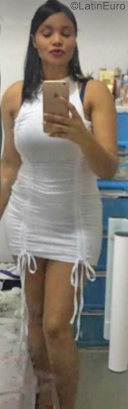 Date this happy Dominican Republic girl Elisaura Recio from Santiago DO40774