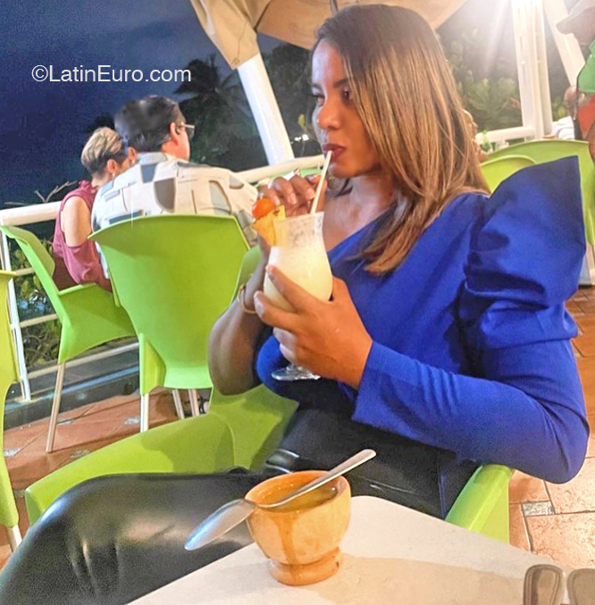 Date this exotic Dominican Republic girl Pam from República Dominicana DO41183