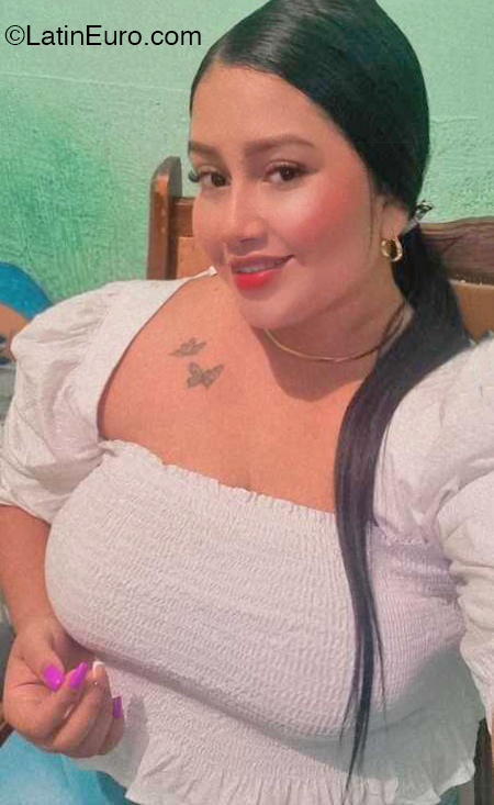 Date this stunning Venezuela girl Fabiola from Maracaibo VE4307