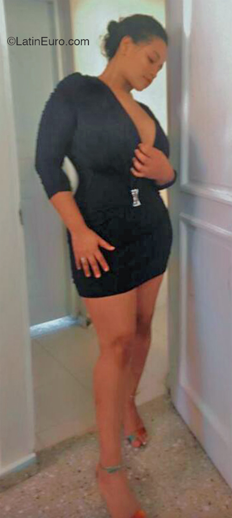 Date this exotic Dominican Republic girl Ana from Santiago DO41194