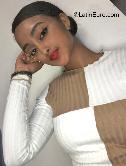 Date this young Colombia girl Karol from Cali CO32198