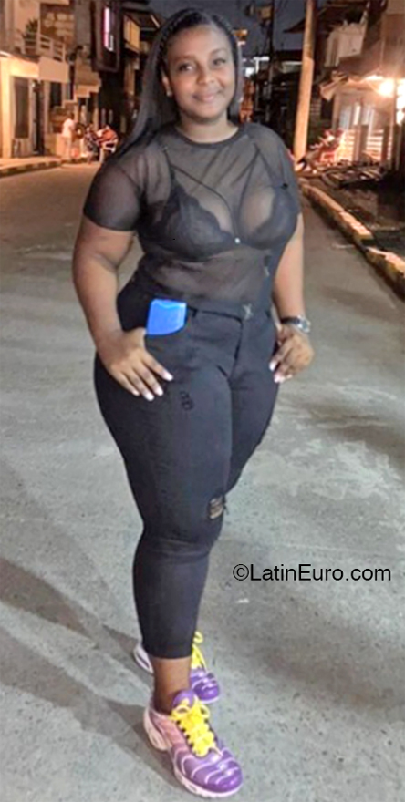 Date this exotic Colombia girl Sara romero from Cali CO32204