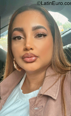 Date this nice looking United States girl Cataleya from New York US22121