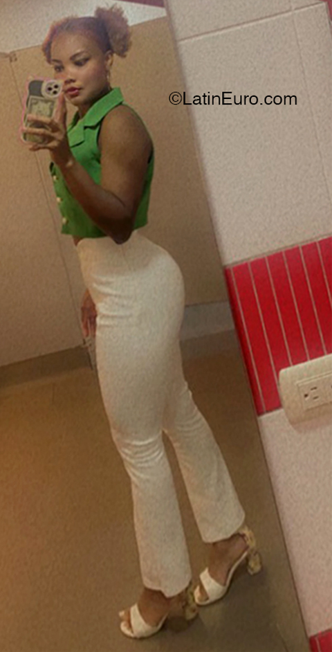 Date this gorgeous Dominican Republic girl Katiana from Higuey DO45046