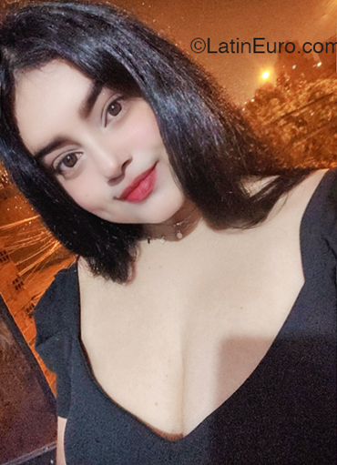 Date this hot Peru girl L. Garcia from Los Angeles - Estados Unidos US22358