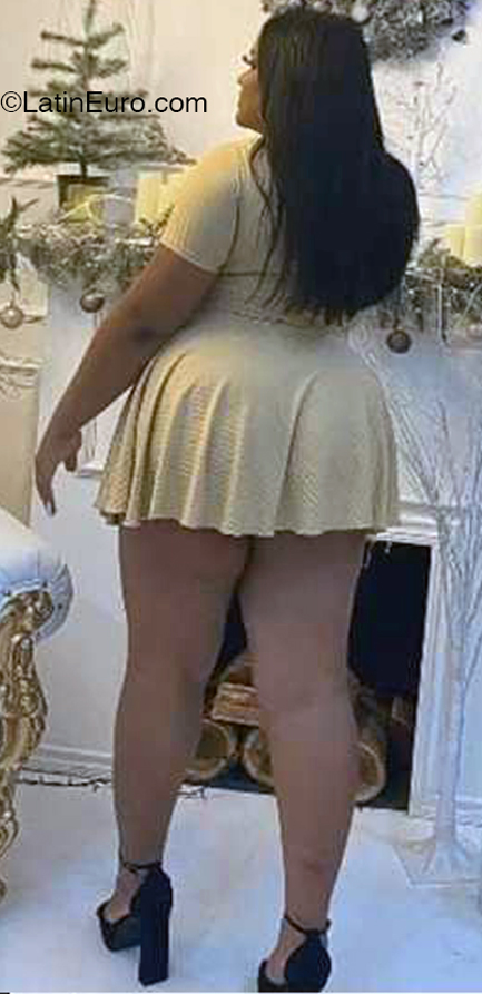 Date this tall Dominican Republic girl Berenice from Santo Domingo DO45313