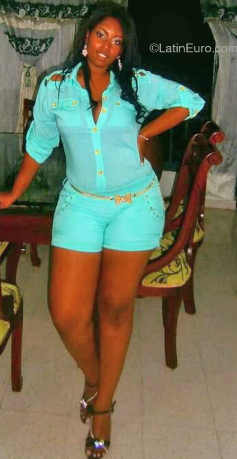 Date this tall Colombia girl Yelit from Cali CO32459