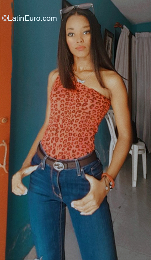 Date this cute Dominican Republic girl Maria from San Cristóbal  (san Cristóbal) DO46536