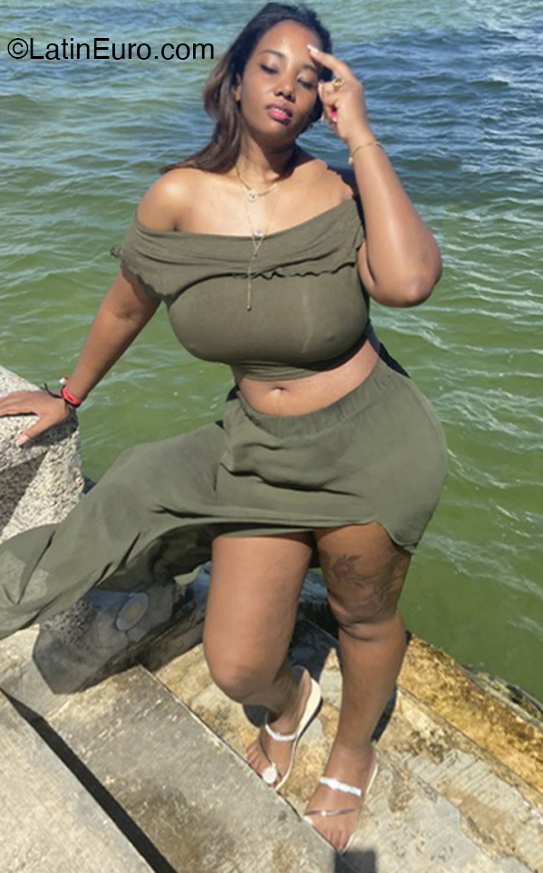 Date this passionate Dominican Republic girl Marleny from Santo Dominigo DO46695